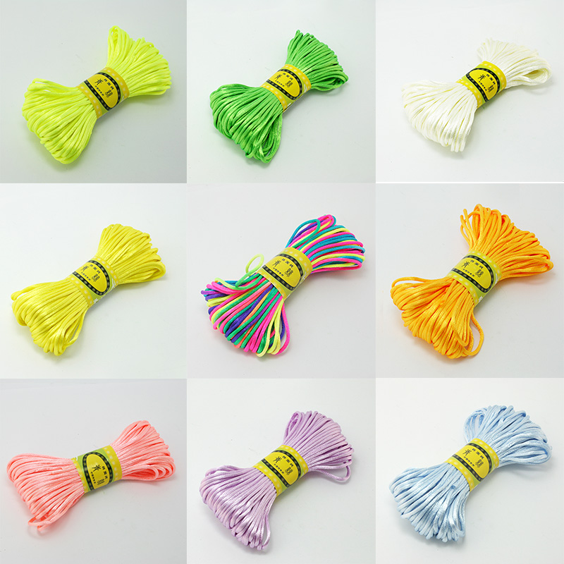 2.5mm 20m Satin Rattail Silk M - Ribbon Wired Satin recension och pris